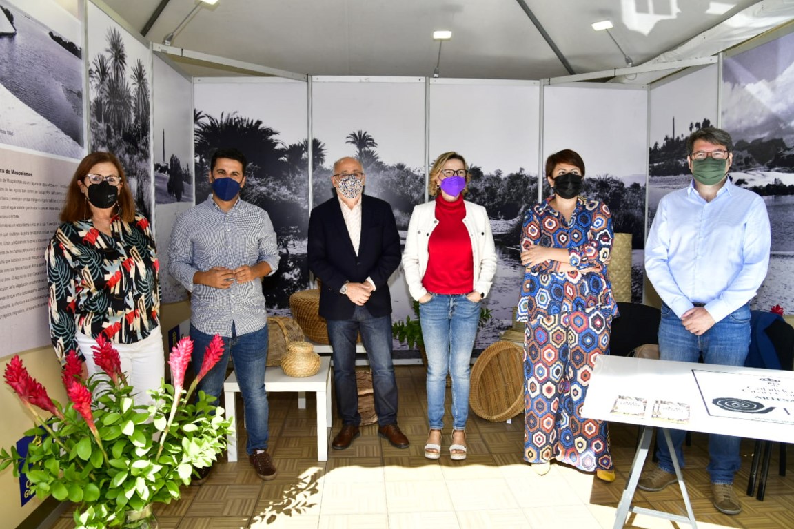La 1ª Feria de Artesanía de Otoño de la Fedac abre sus puertas al turismo en Meloneras con la participación de 60 artesanos de toda la isla