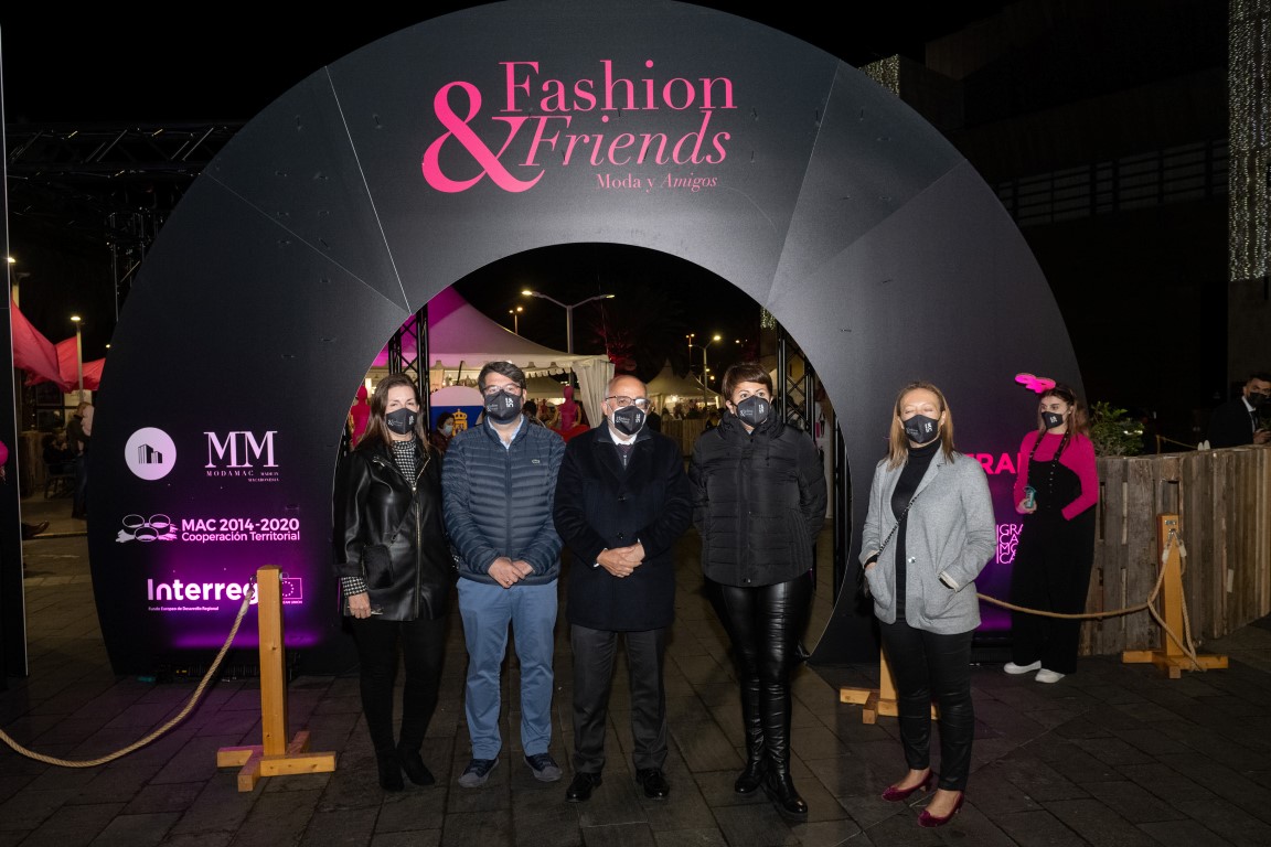La moda se 'manifiesta' en las calles de la capital grancanaria en el marco de Moda y Amigos (Fashion&Friends)