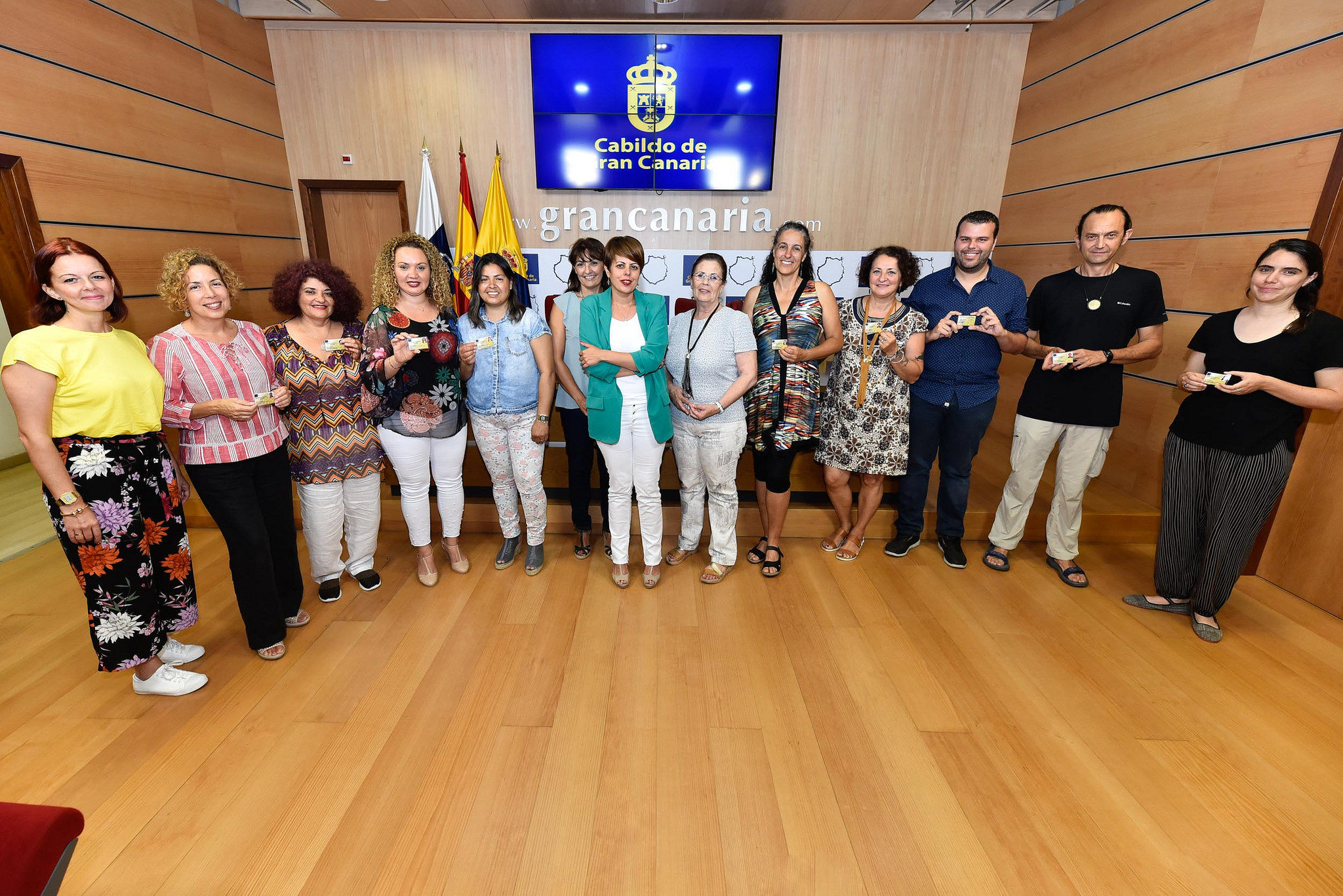 El Cabildo acredita sus oficios a 15 artesanos de Gran Canaria, que ya cuenta con 545 con carné oficial