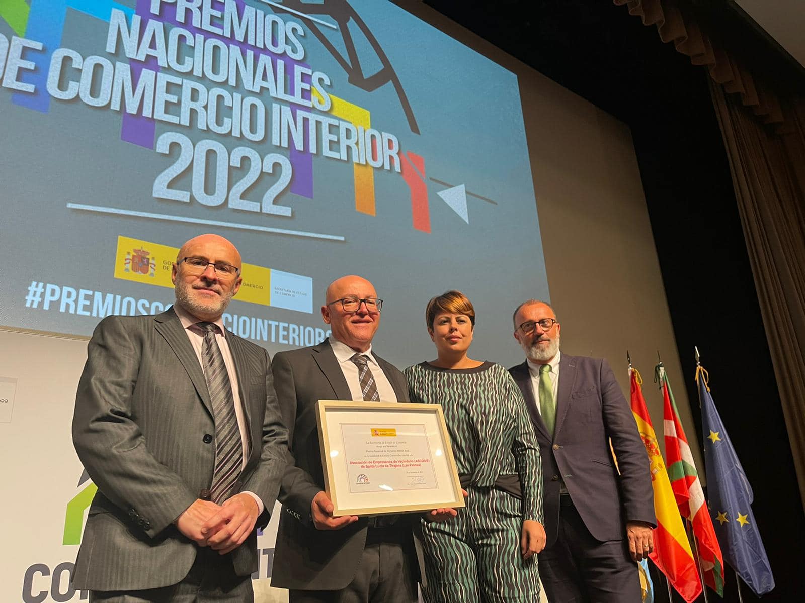 El Cabildo acompaña a Ascoive en la entrega de una Mención honorífica en los Premios Nacionales de Comercio Interior