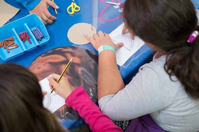 El Cabildo organiza talleres de verano para que los más pequeños aprendan oficios artesanos de Gran Canaria