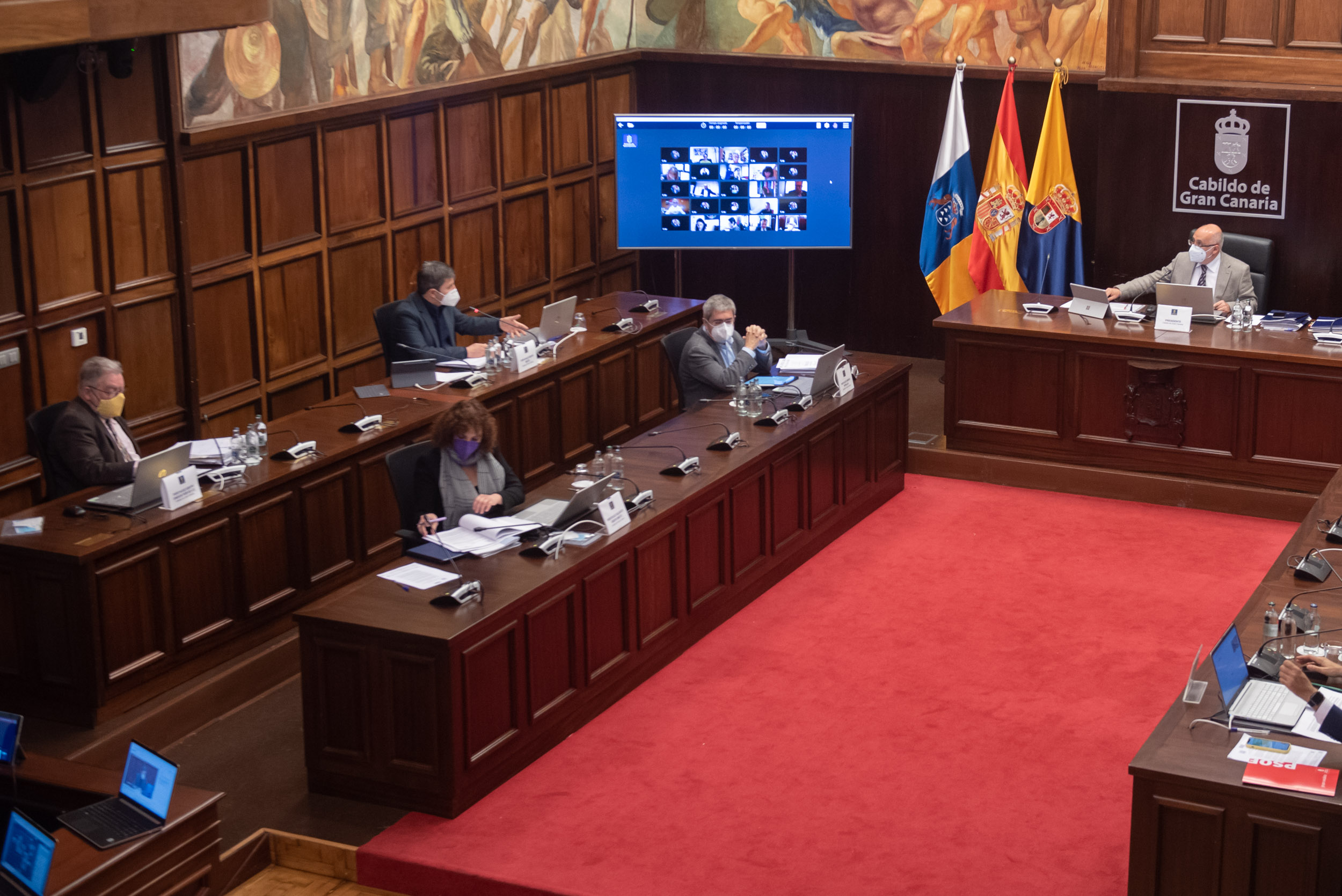 El Cabildo aprueba 7 millones para ayudar a restaurantes, centros deportivos y puestos de venta ambulante en Gran Canaria