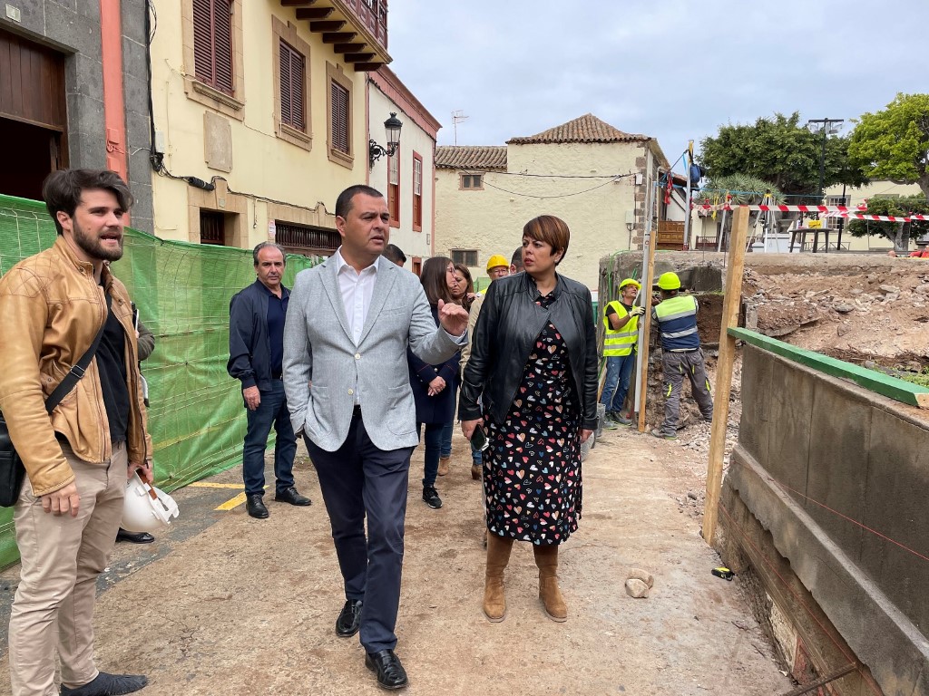 El Cabildo financia con casi un millón de euros la remodelación integral de la plaza Luján Pérez en Santa María de Guía