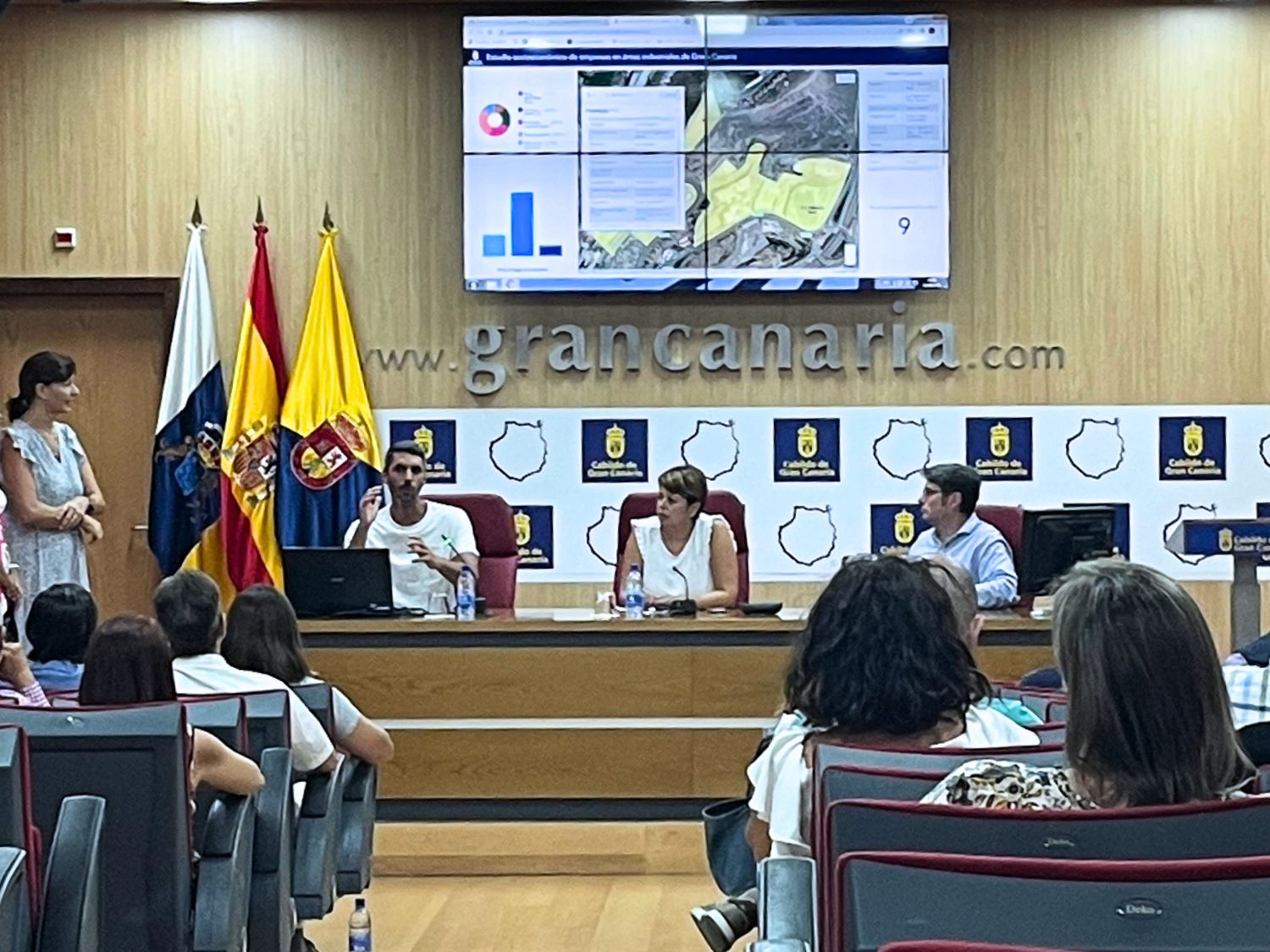 El Cabildo pone en marcha un estudio socioeconómico financiado por el Gobierno de Canarias para definir las nuevas fases del Plan estratégico de áreas industriales